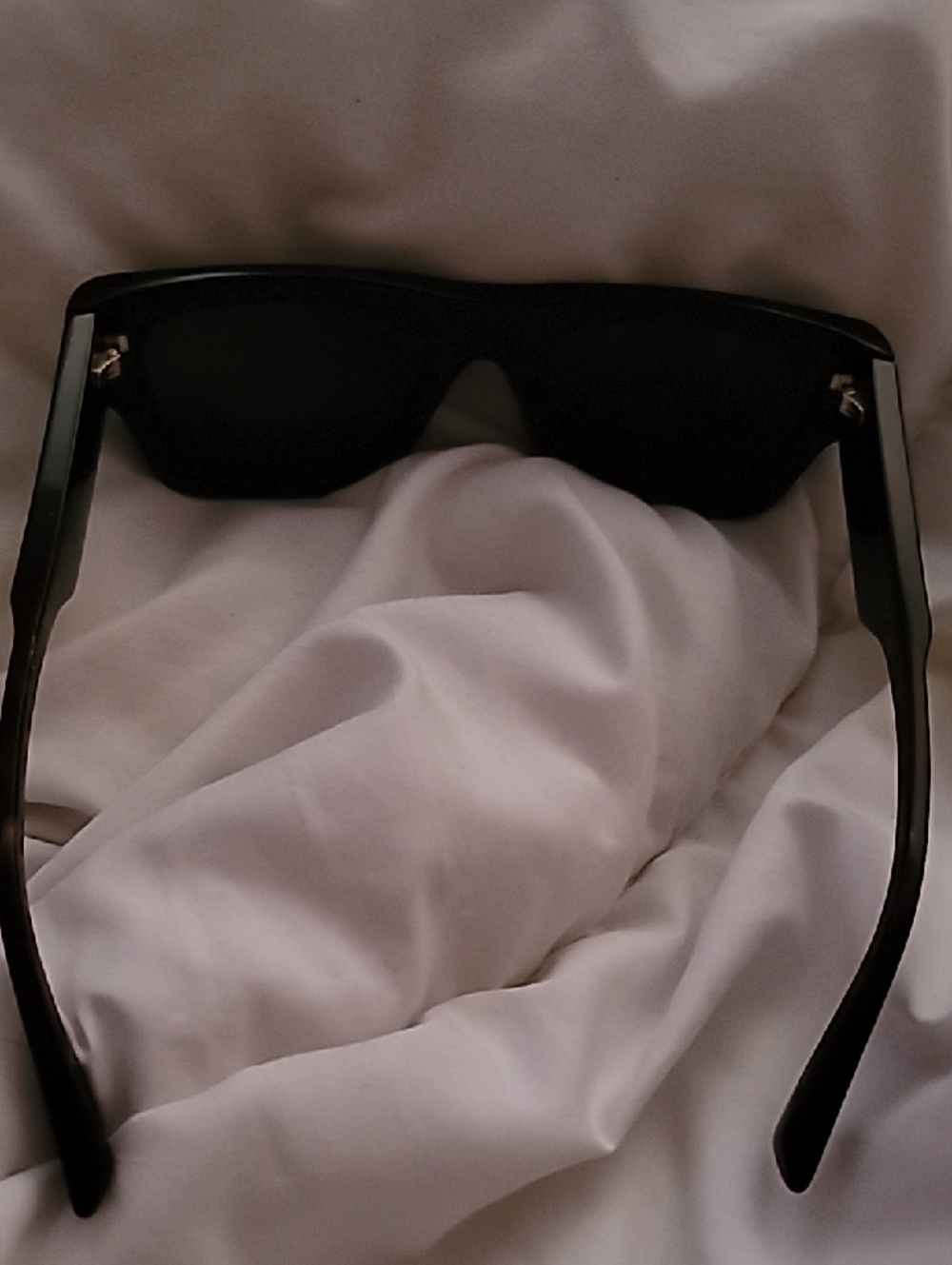 Black Gucci Sunglasses! - Picture 4 of 6